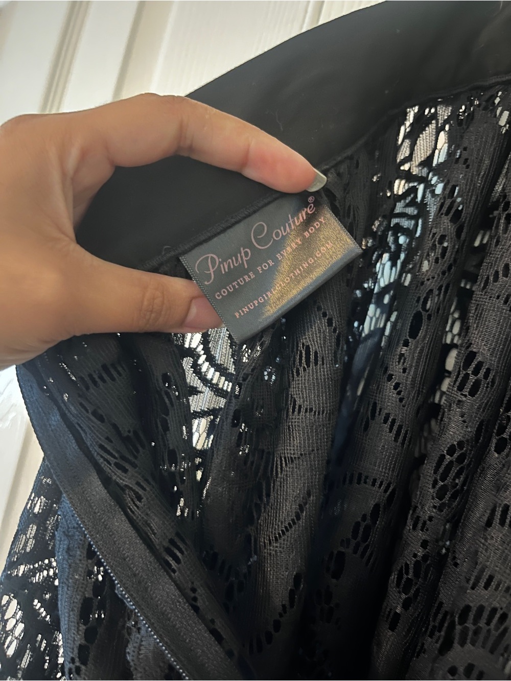 Pinup Couture High-low Lace Skirt - Picture 4 of 5